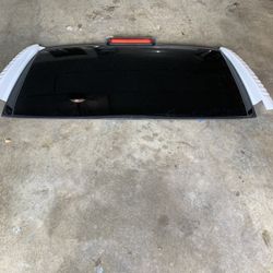 2003 Rear Glass With Pillars 