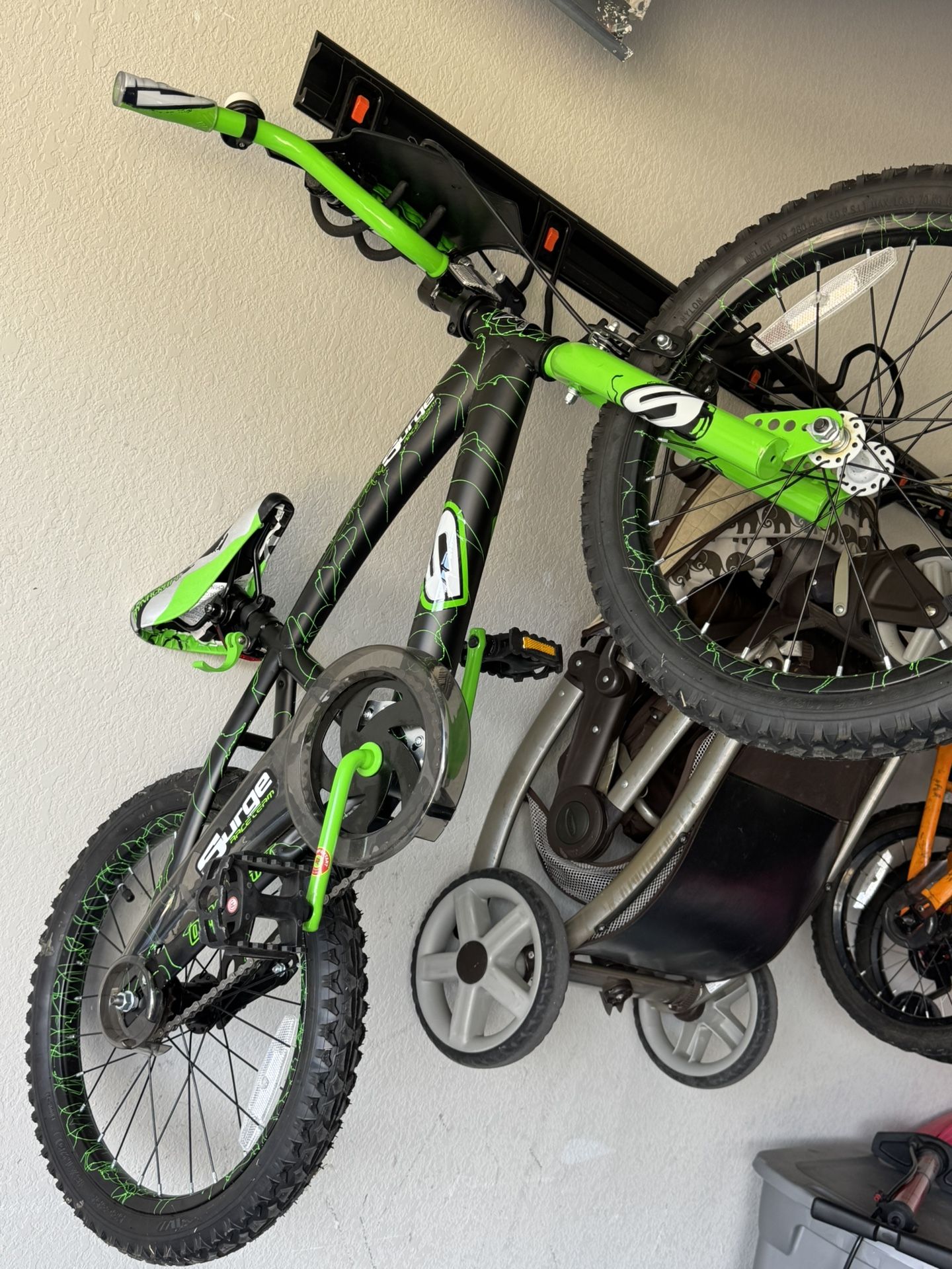 18" Dynacraft Surge BMX Bike