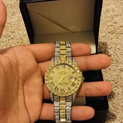 Luxury Two-Tone Roman Numeral Iced Out Quartz Watch – Gold & Silver Diamond Design