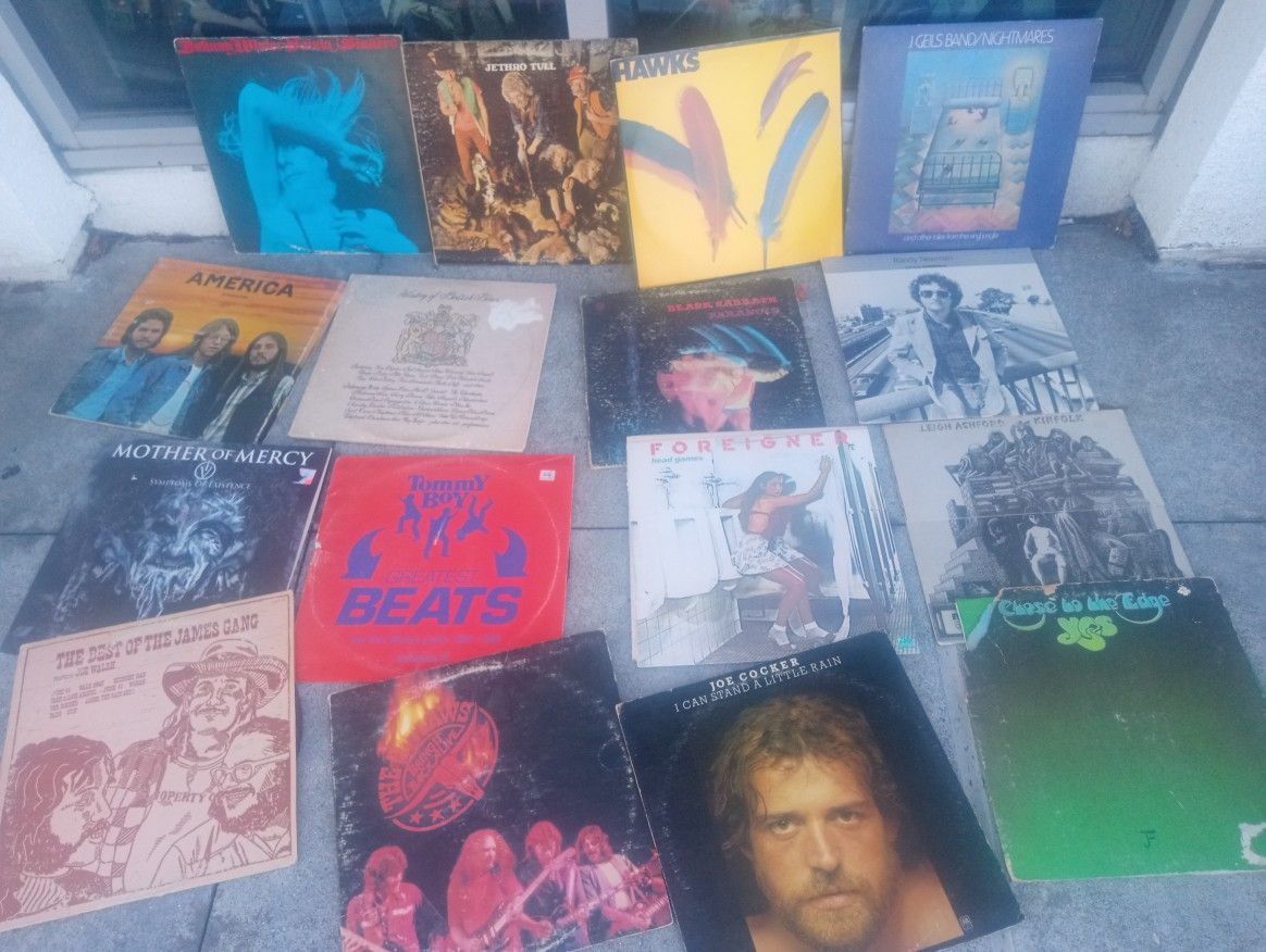 Thousands Of Records CDs And Dvds