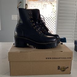 Dr Martens Leona Black Vintage Boots