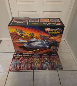 Thundercats Thundertank Super7 Ultimates! with Panthro and 5 additional action figures, NEW!