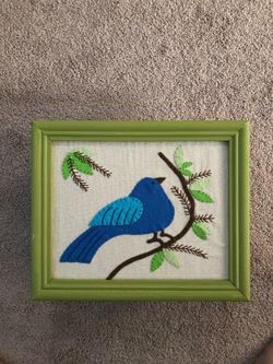 Fabric Bird/ Nest Wall Frame new Free