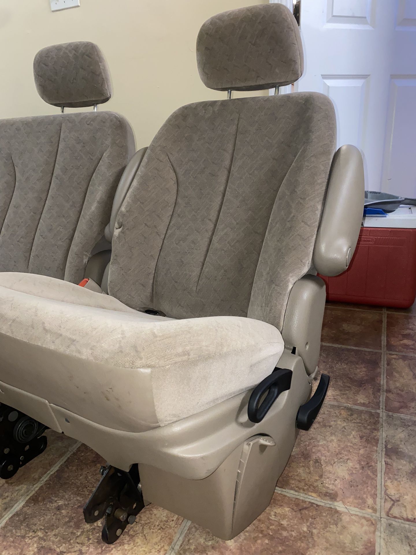 Chrysler Town and Country Seats