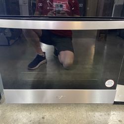 Whirlpool  WOES5030LZ 30 Inch Single Electric Smart Wall Oven with 5.0 cu. ft. Fan Convection Oven