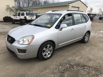 2008 kia rondo