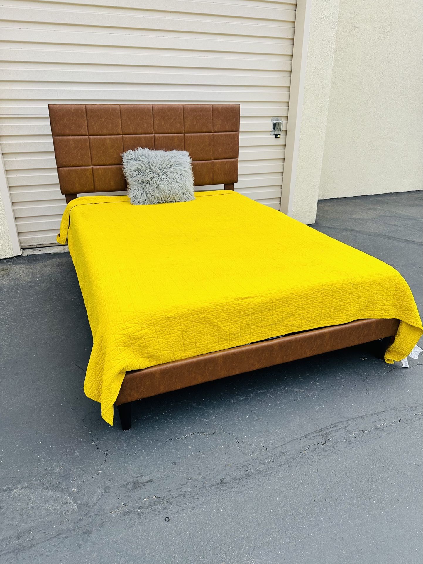 Full Bed