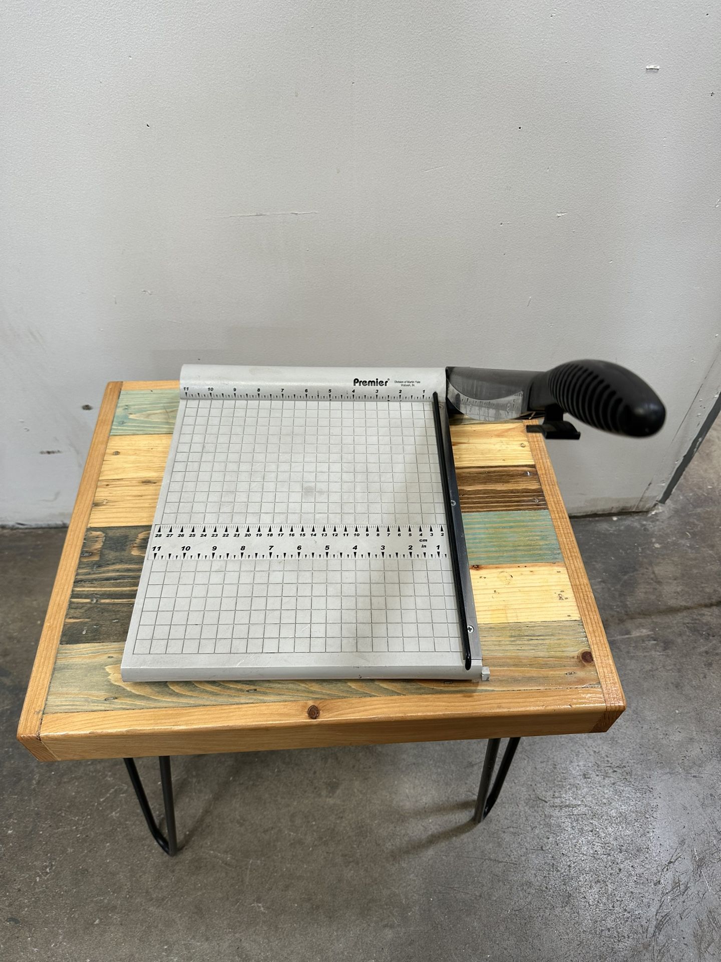 Martin Yale P212X Premier PolyBoard Paper Trimmer, Up To 10 Sheets of 20 Pound Bond Paper at Once, Permanent 1/2" Grid and Dual English and Metric Rul