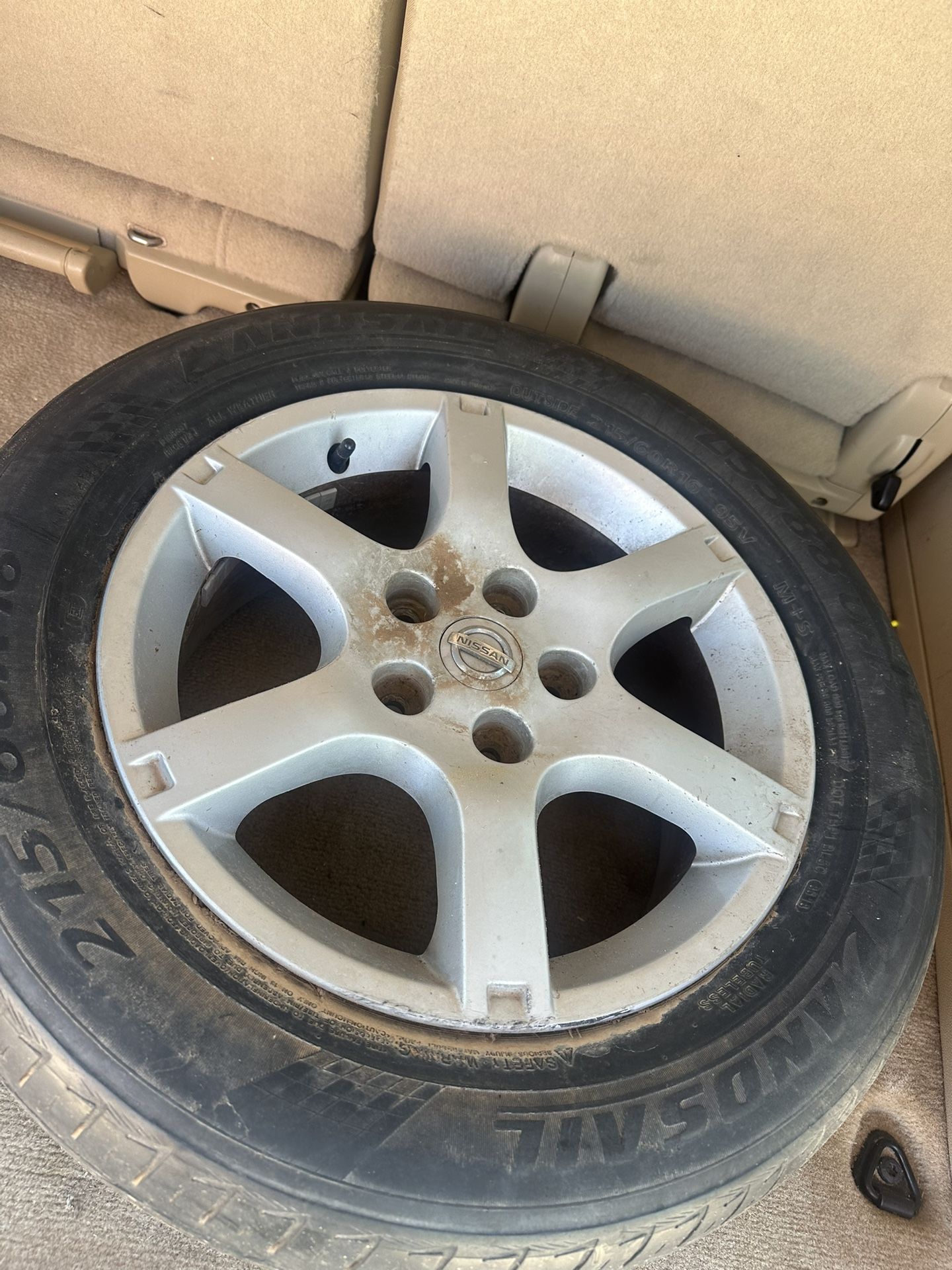 Nissan Rim 5 Lug