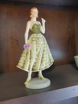 Goebel General Federation of Womens Clubs Lady In Green Dress Figurine No Box