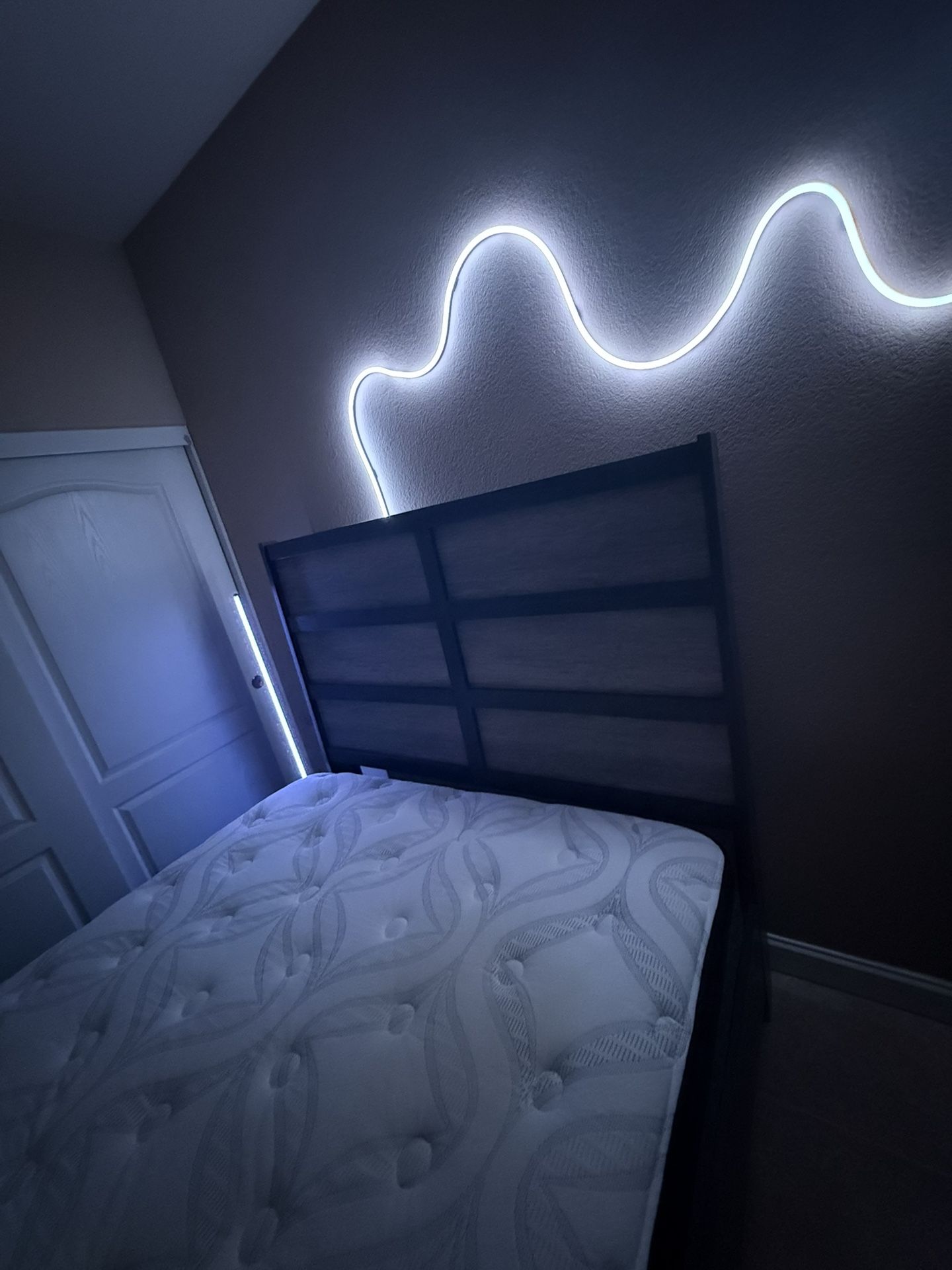 Iron Mountain Bedroom Frame & Mattress - With 2 Drawers Attached To Frame