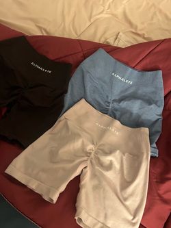 Alphalete shorts 4.5” Size Small