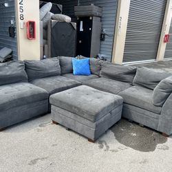 Sectional Couch 