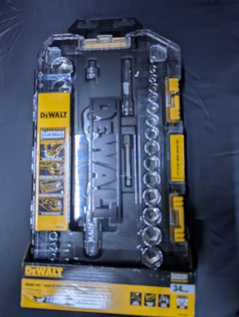 DeWalt 34pc 1/4" & 3/8 " Drive Socket Set