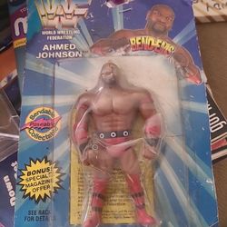 (The Package is not in the best shape.
The plastic is cracked.)