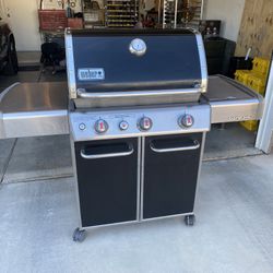 WEBER  LARGE GENESIS GAS GRILL W/SEAR STATION SIDE BURNER.  WITH COVER  NEW COST FOR $1,200.oo ONLY ASKING $350.oo  