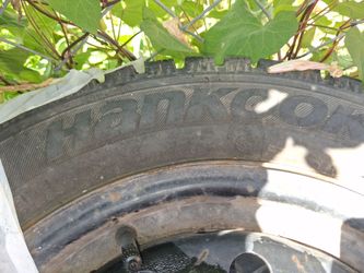 Snow tires  175/65r14
