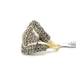 10kt Gold Large Cluster Bagguette Womens Ring Size 6 1/2 4.40grams 157567 1