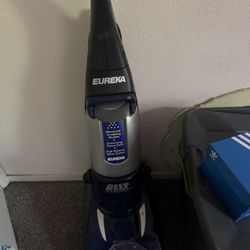 Eureka Shampoo Machine 