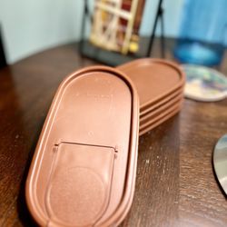 Tupperware Lids in Brown From Modular Mates Collection