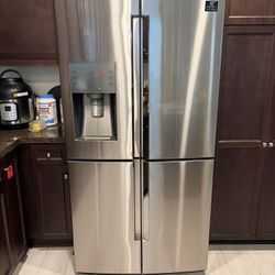 *Like New* Samsung Refrigerator (Best Offer)
