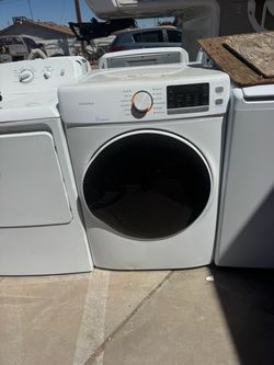 Insignia extra large gas Dryer