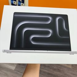 MacBook Pro 14-inch 8GB And 1TB SSD