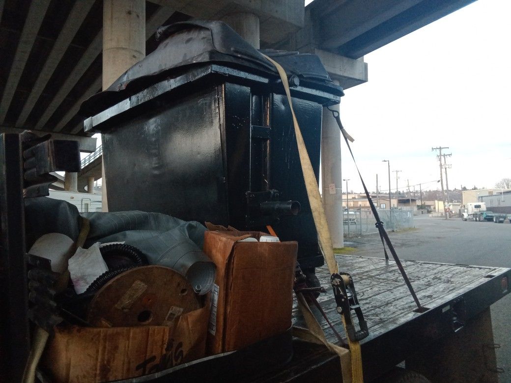 Your Very own Commercial Personal Waste Vegetable Oil Bin /Storage Contaner/Dumpster.