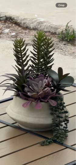 Home patio centerpiece artificial plant