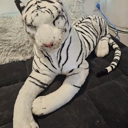 Giant white tiger plush toy tiger 42x22 inch good condition