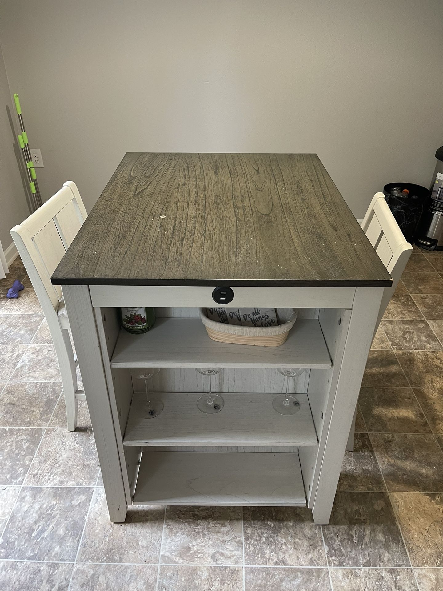Kitchenette Table