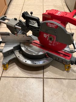 Milwaukee 12” Sliding Compound Miter Saw