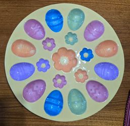 Free Easter Platter with any purchase! Pick-up In Aurora.