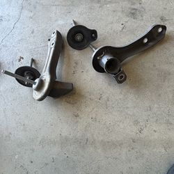 2007-2013 BMW E92 E93 328i Rear SubFrame Bolts And Brackets