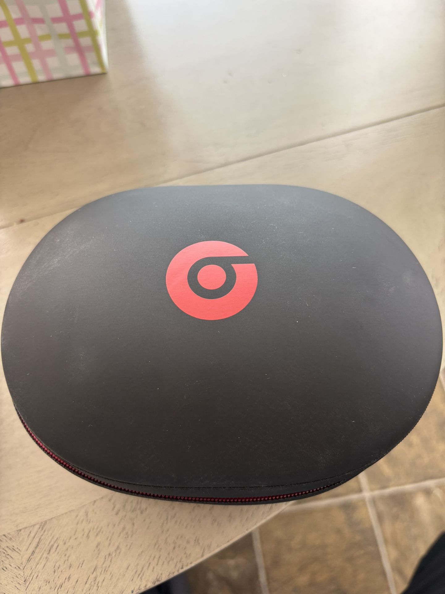 Beats Studio3 Wireless Noise Cancelling Headphones with Apple W1 Headphone Chip - White