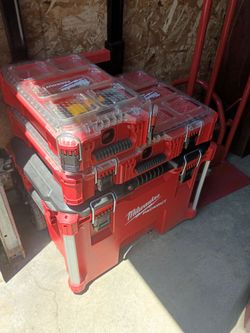 Milwaukee Pack out Box  New