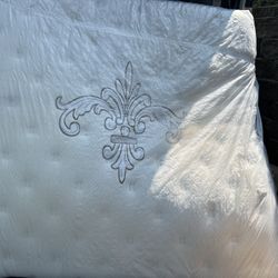 Stearns & Foster King Size Mattress 
