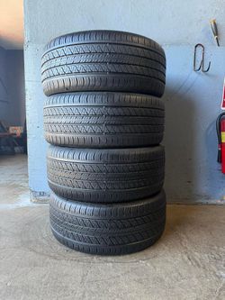 255/45/19. Continental
