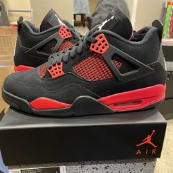 Air Jordan Retro 4Red Thunder Size 11