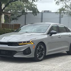 2022 KIA K5