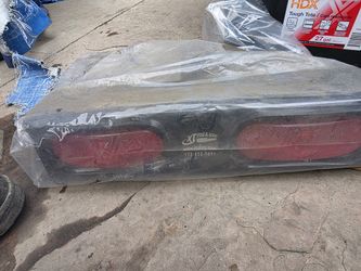 XTEND-A-STEP HITCH LIGHT