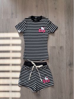Y2K Hello Kitty Striped 2-Piece Set 🖤 High-Waisted Shorts & Slim Fit Tee