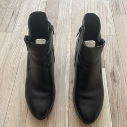 Ecco Sculptured Low Cut Zip Black Leather Boots