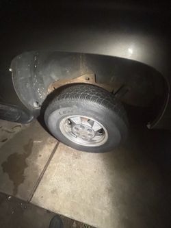 Tahoe Chevy rims  gmc 6 lug pattern 16inch stocks