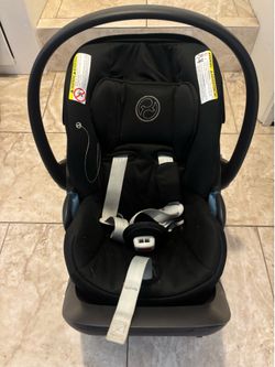 CYBEX Gold Aton G with Base