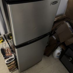 Small Fridge And Freezer 
