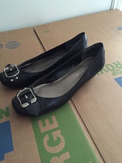 Jessica Simpson flats