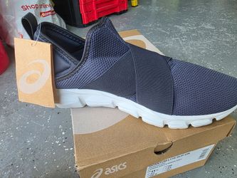 Asics mens  slip on size 11.5  shoes - brand new