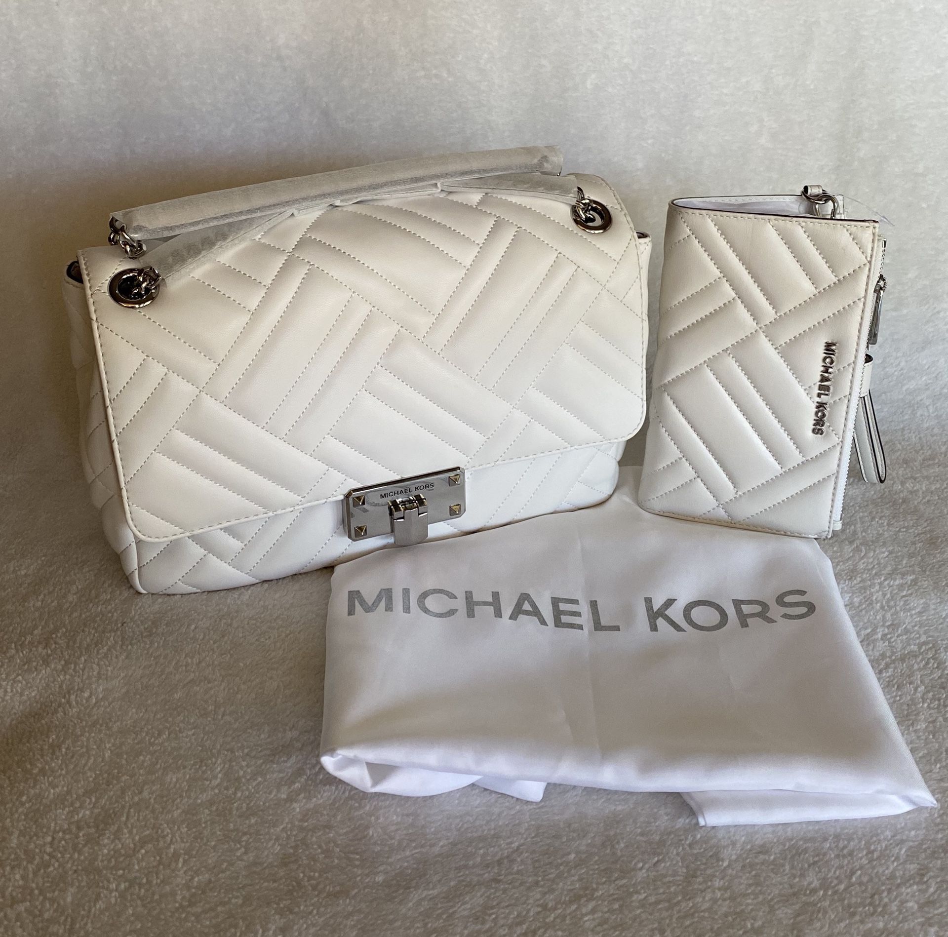 NWT SET AUTHENTIC Michael Kors Peyton Large Vegan Faux Leather Shoulder Flap Bag & Double Zip Wristlet