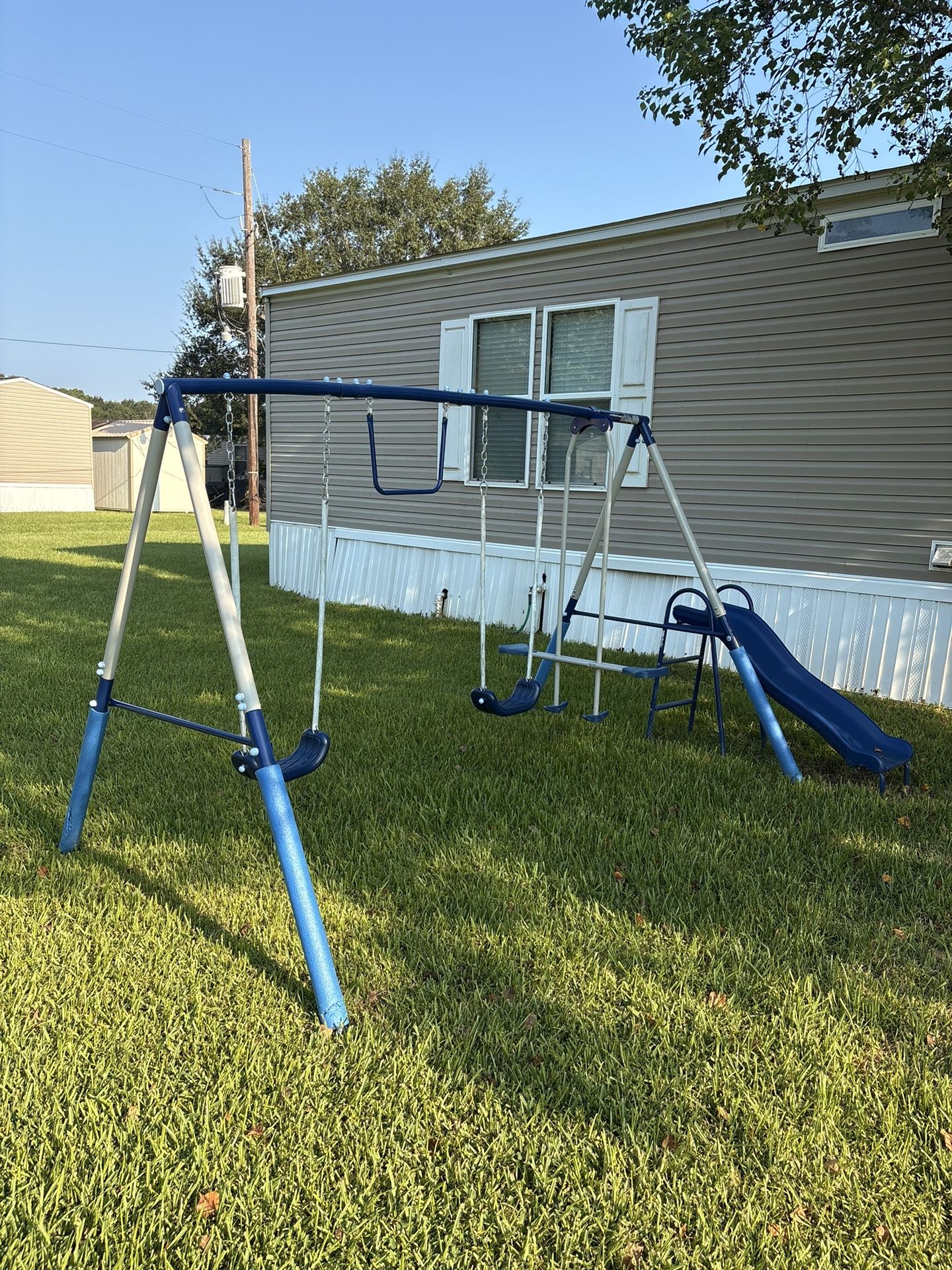 Kids Swing Set Ages 3-8yo